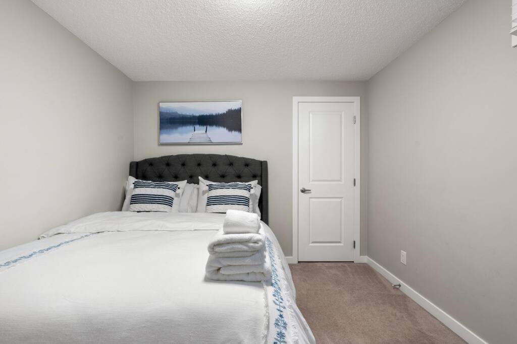 Appartement Modern Basement Gem: 2 Bedroom Retreat